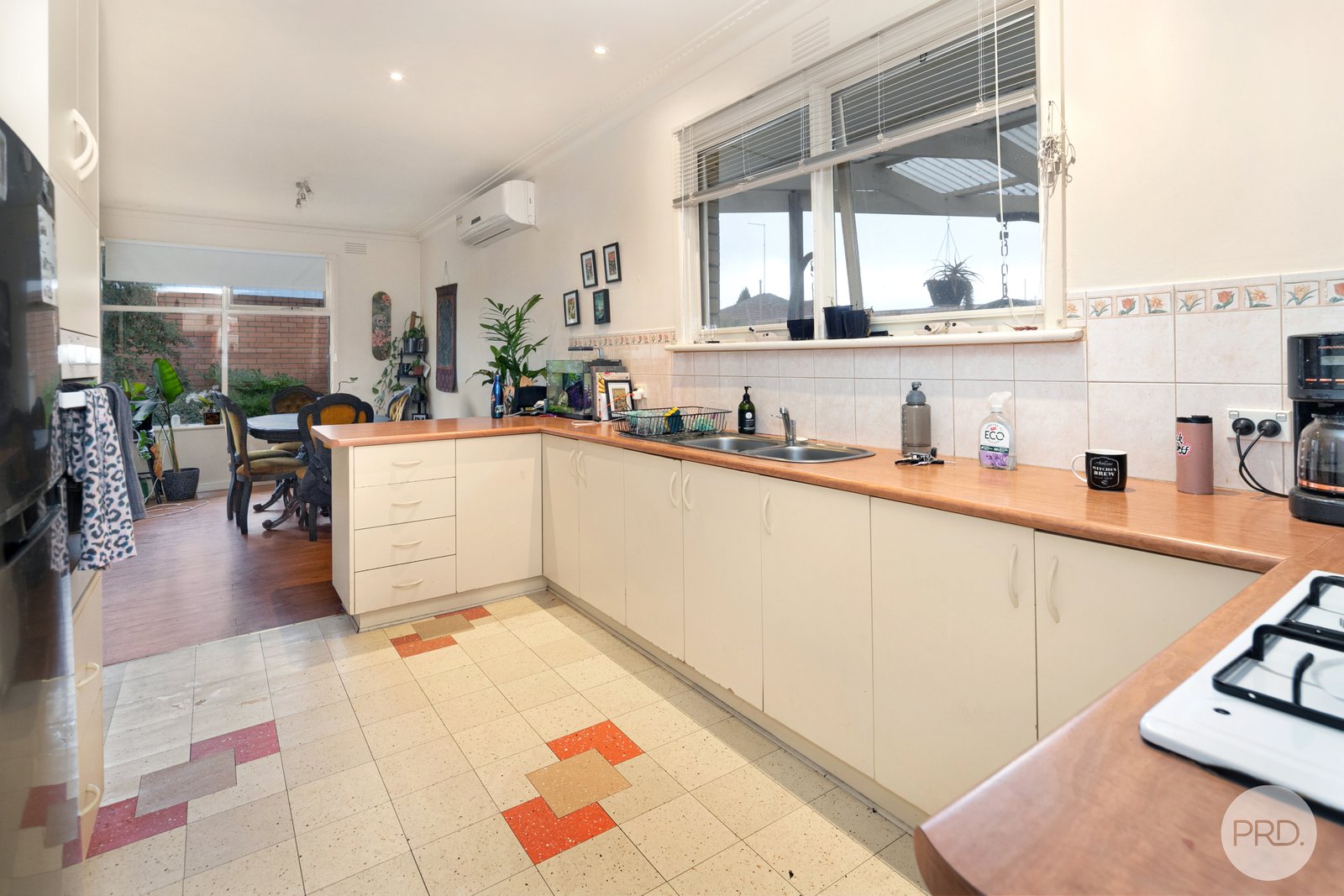 8 Browns Parade WENDOUREE 3