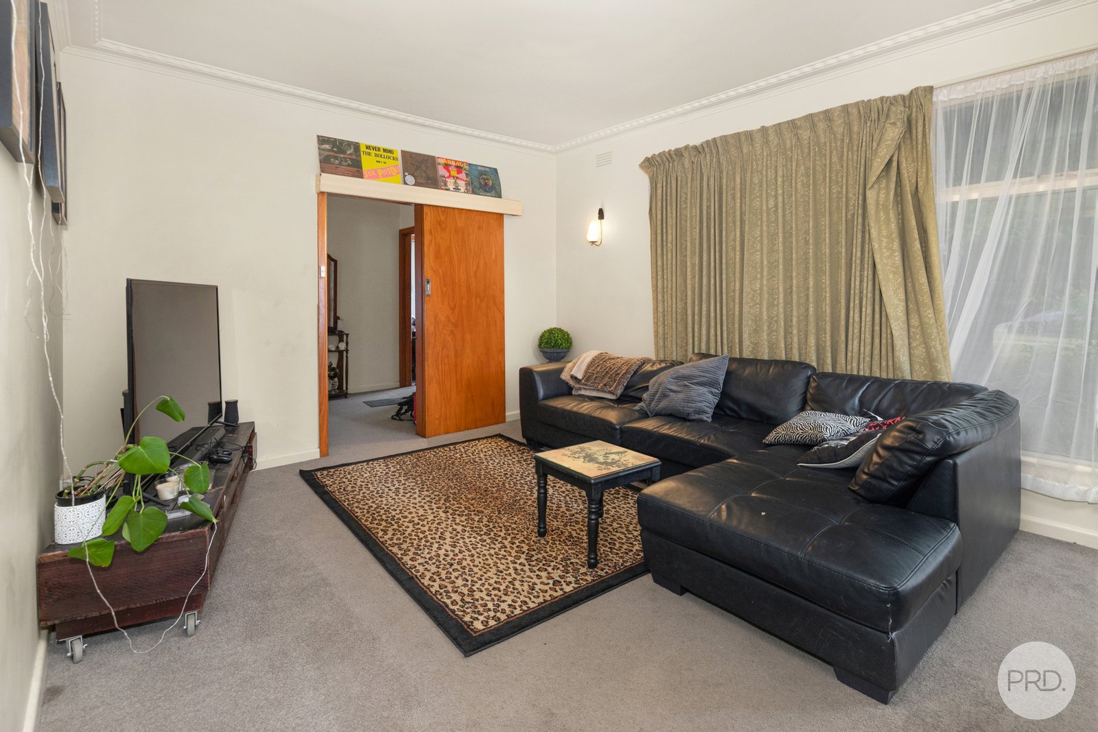8 Browns Parade WENDOUREE 5