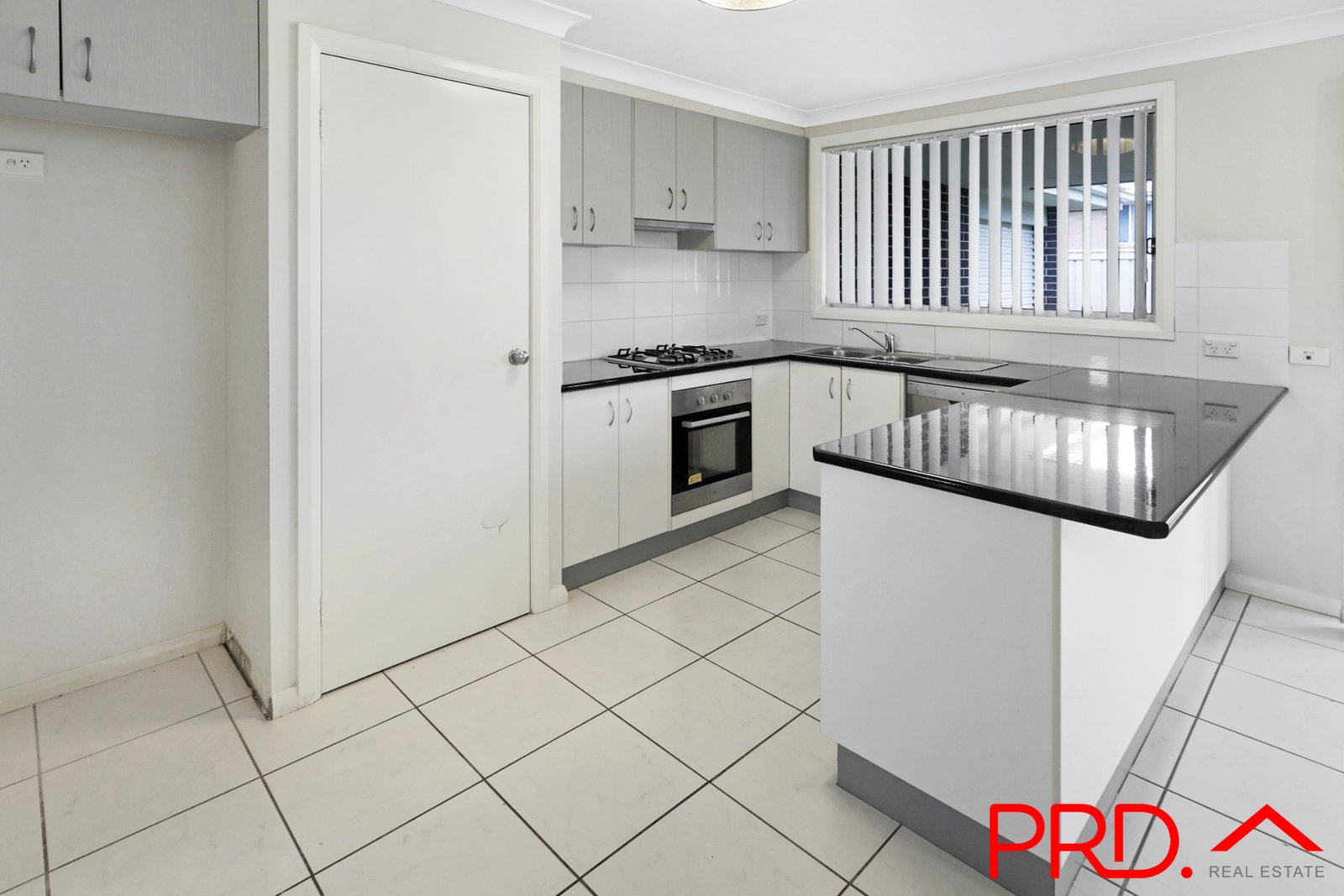 8 Brushbox Grove TAMWORTH 12