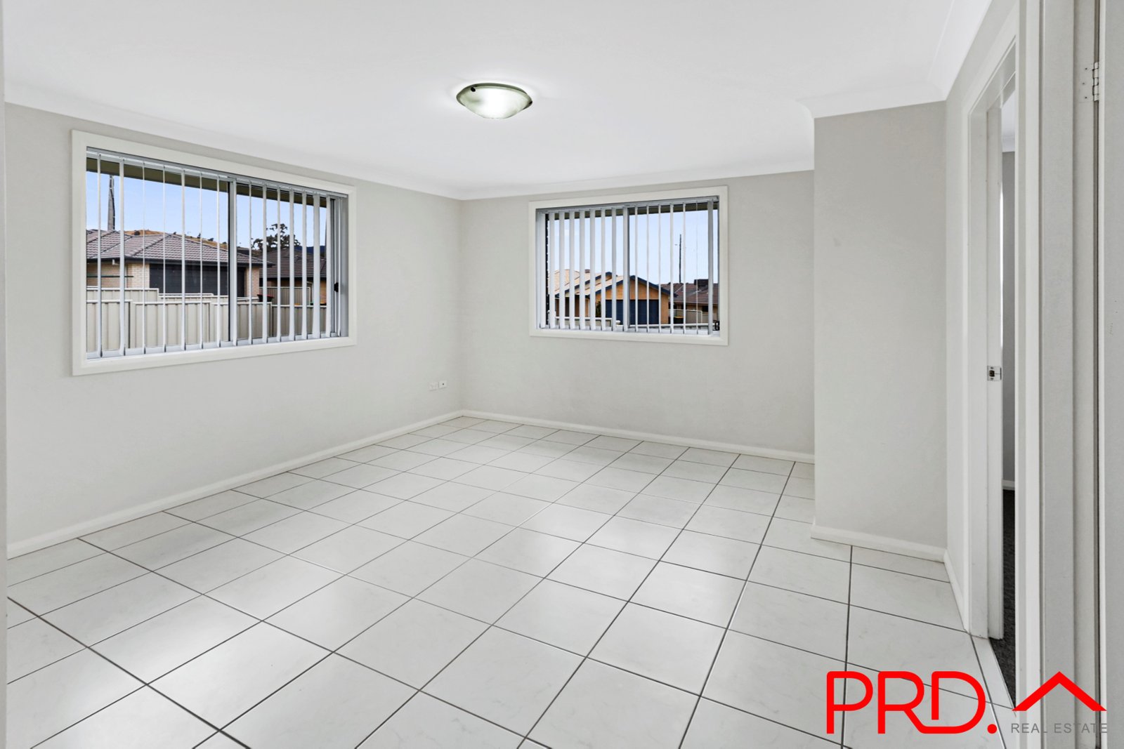 8 Brushbox Grove TAMWORTH 14