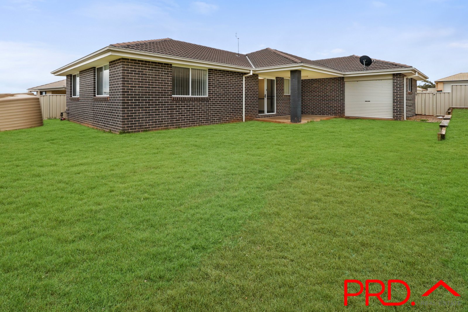 8 Brushbox Grove TAMWORTH 16