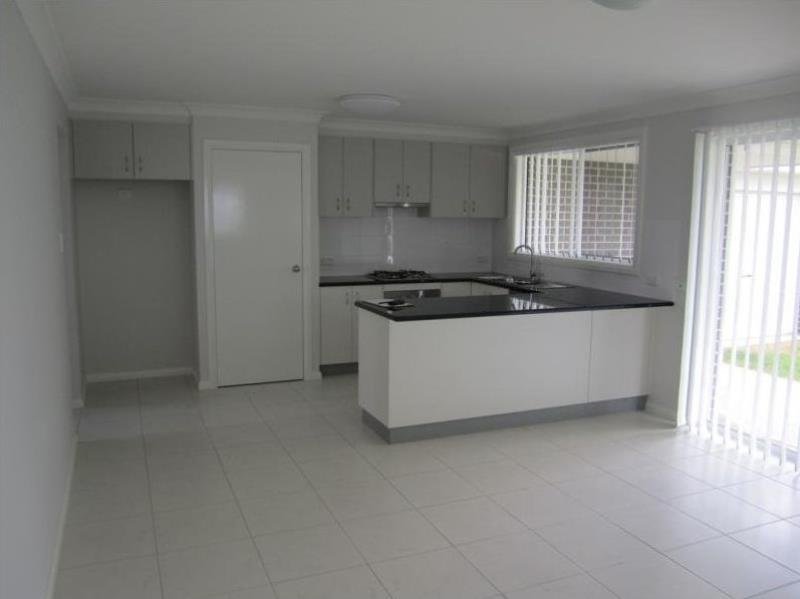 8 Brushbox Grove TAMWORTH 2