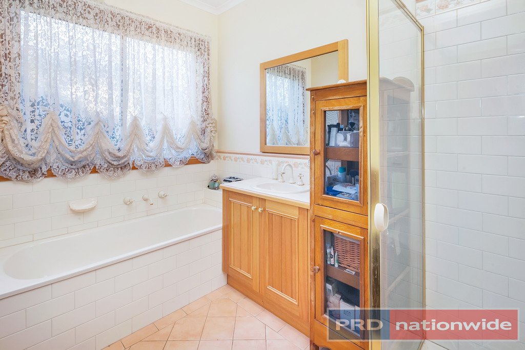 8 Bryant Court BALLAN 9