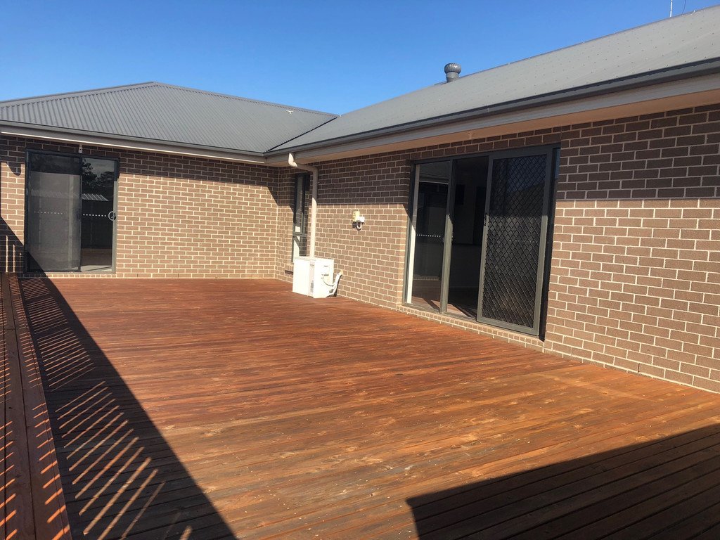 8 Buchanen Street BOYNE ISLAND 14