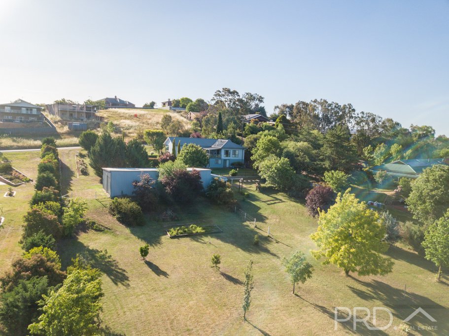 8 Bundara Crescent TUMUT 20