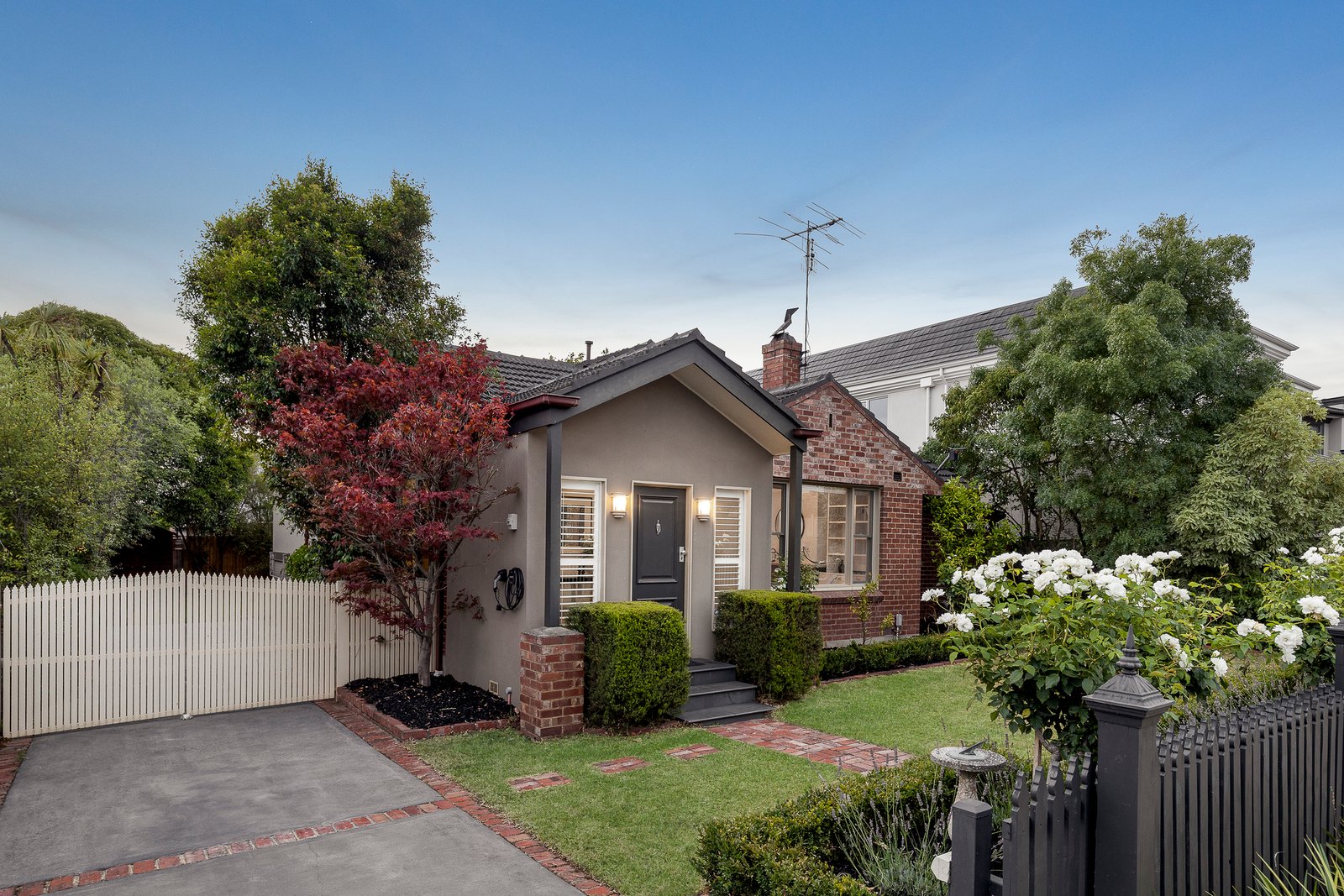 8 Burbank Street, Ashburton, 3147