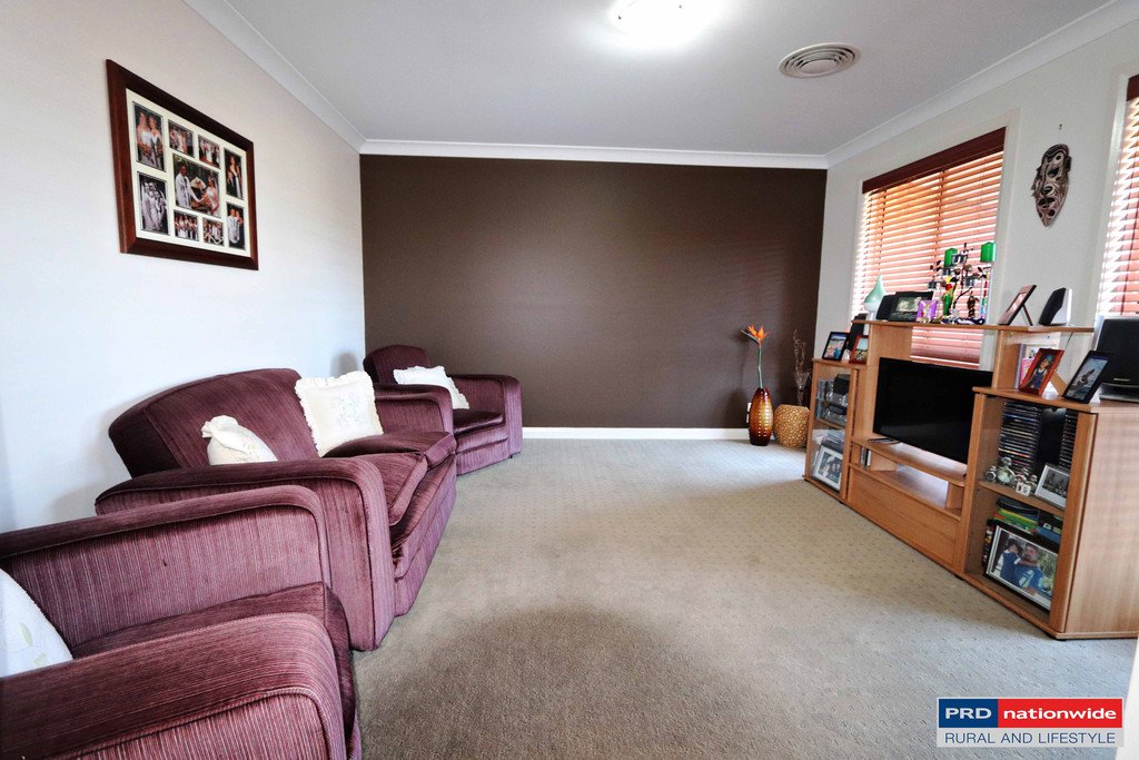 8 Burgun Drive TUMBARUMBA 14