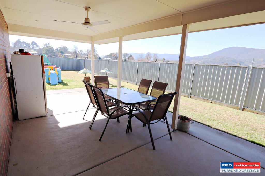 8 Burgun Drive TUMBARUMBA 17