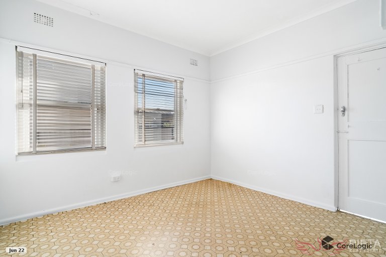 8 Burrimul Street KINGSGROVE 4