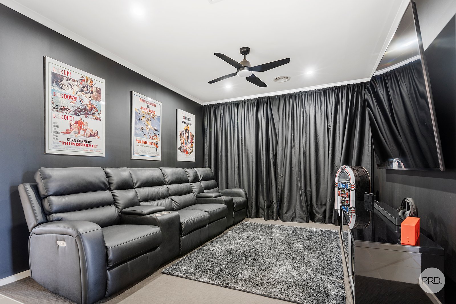 8 Buxton Street JACKASS FLAT 2