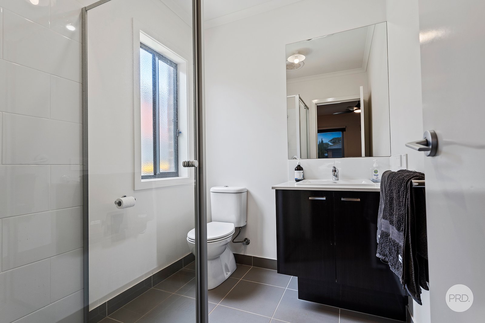 8 Buxton Street JACKASS FLAT 9