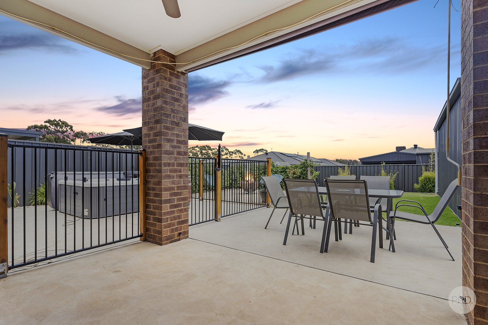 8 Buxton Street JACKASS FLAT 14