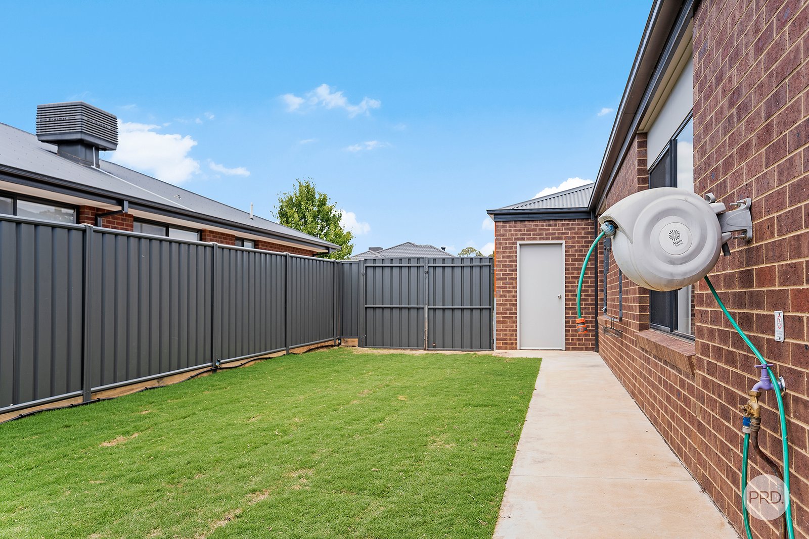 8 Buxton Street JACKASS FLAT 17