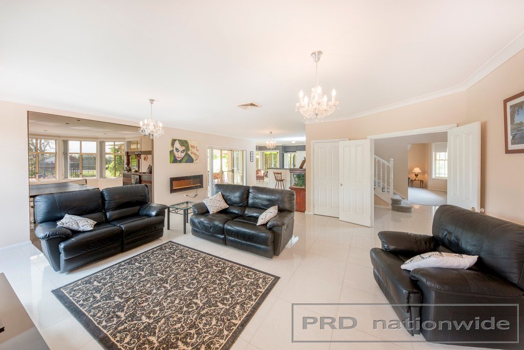 8 Cahill Close BLACK HILL 9