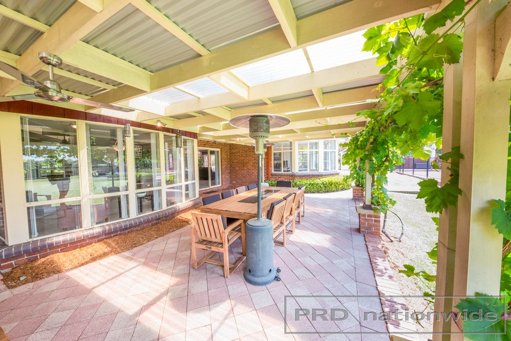 8 Cahill Close BLACK HILL 20