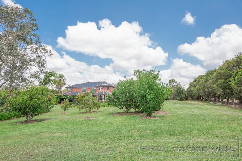 8 Cahill Close BLACK HILL 26