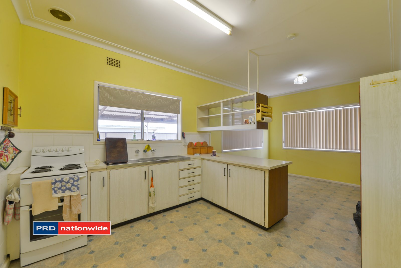 8 Cambridge Street TAMWORTH 3