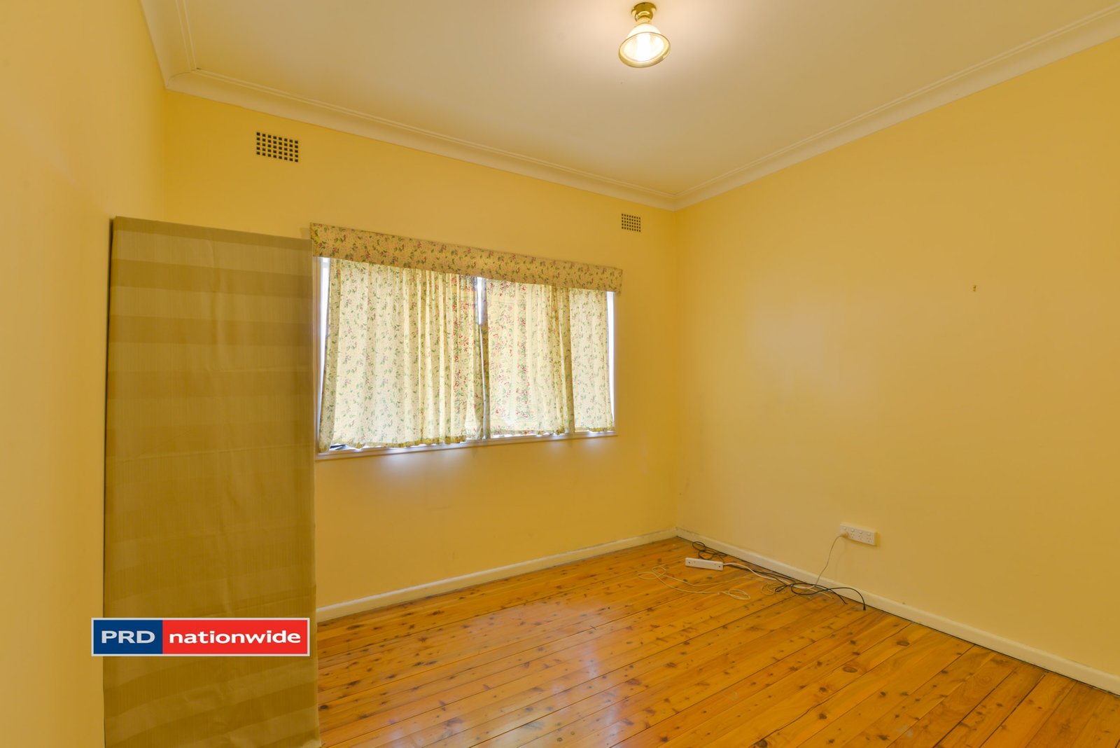 8 Cambridge Street TAMWORTH 6