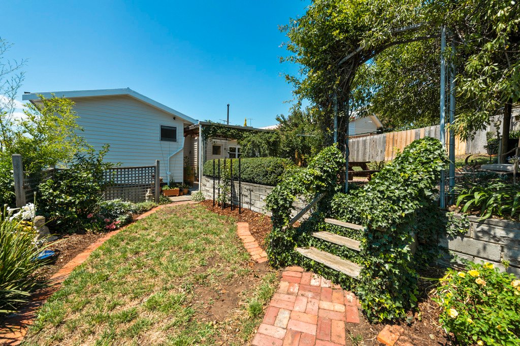 8 Camden Crescent MOONAH 15