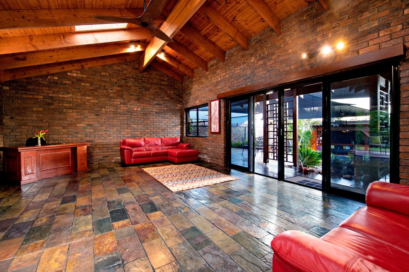 8 Cameron Court ASHMORE 5