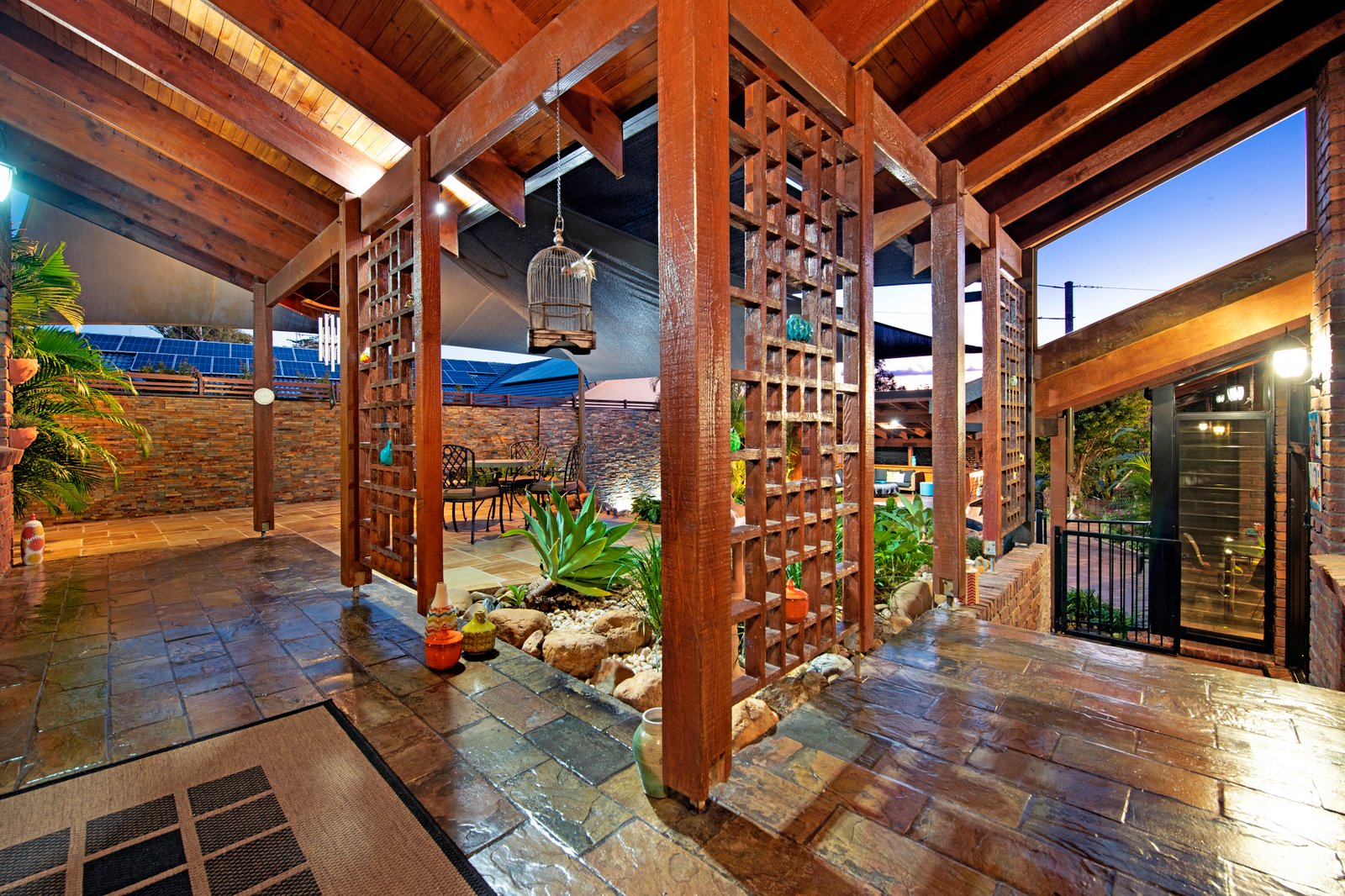 8 Cameron Court ASHMORE 11