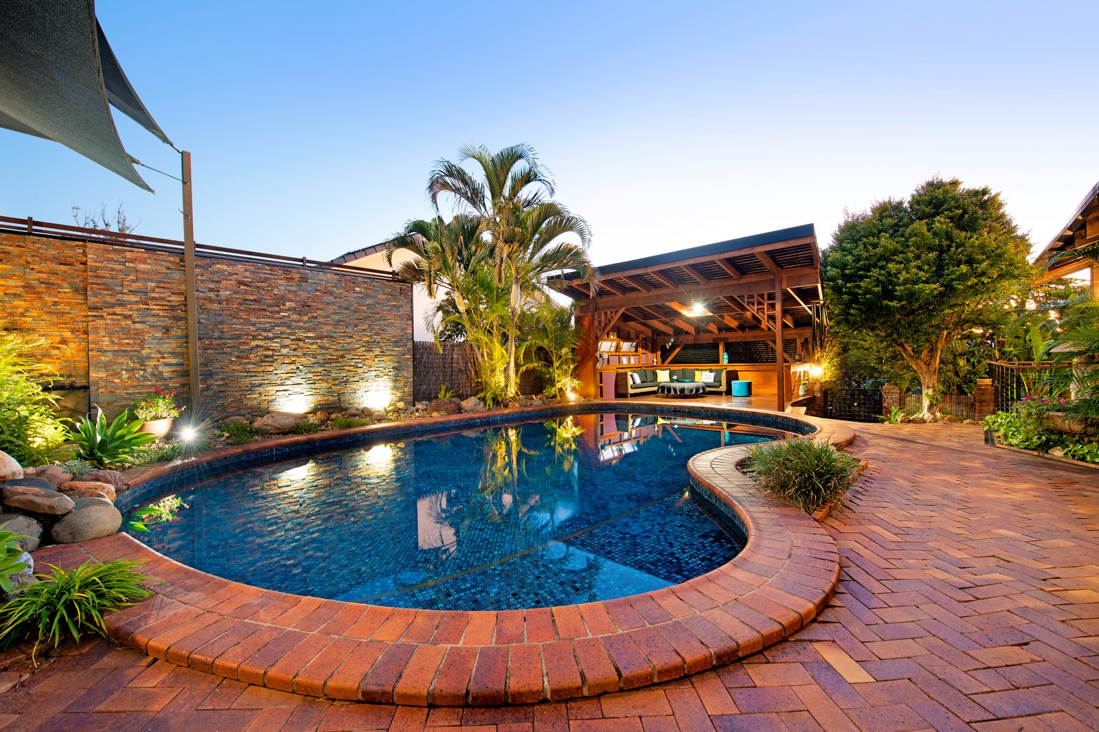 8 Cameron Court ASHMORE 12