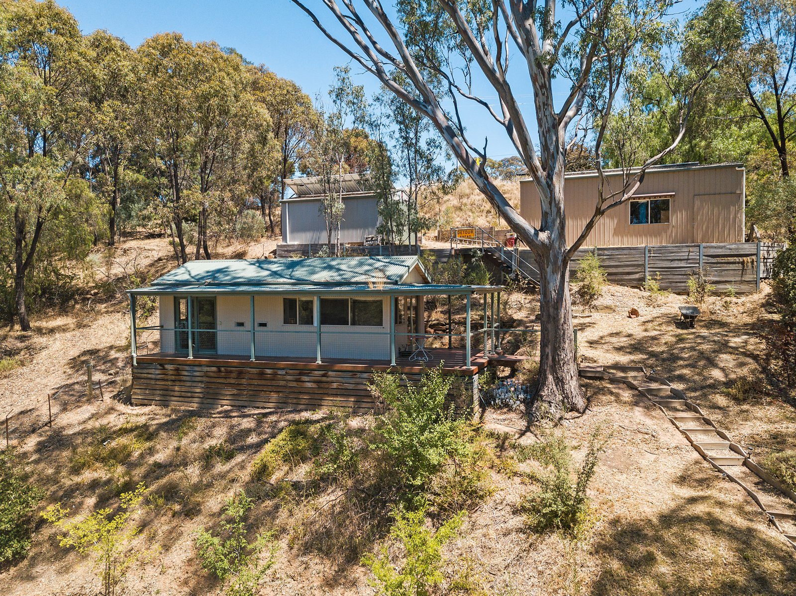 8 Camp Crescent CASTLEMAINE 3