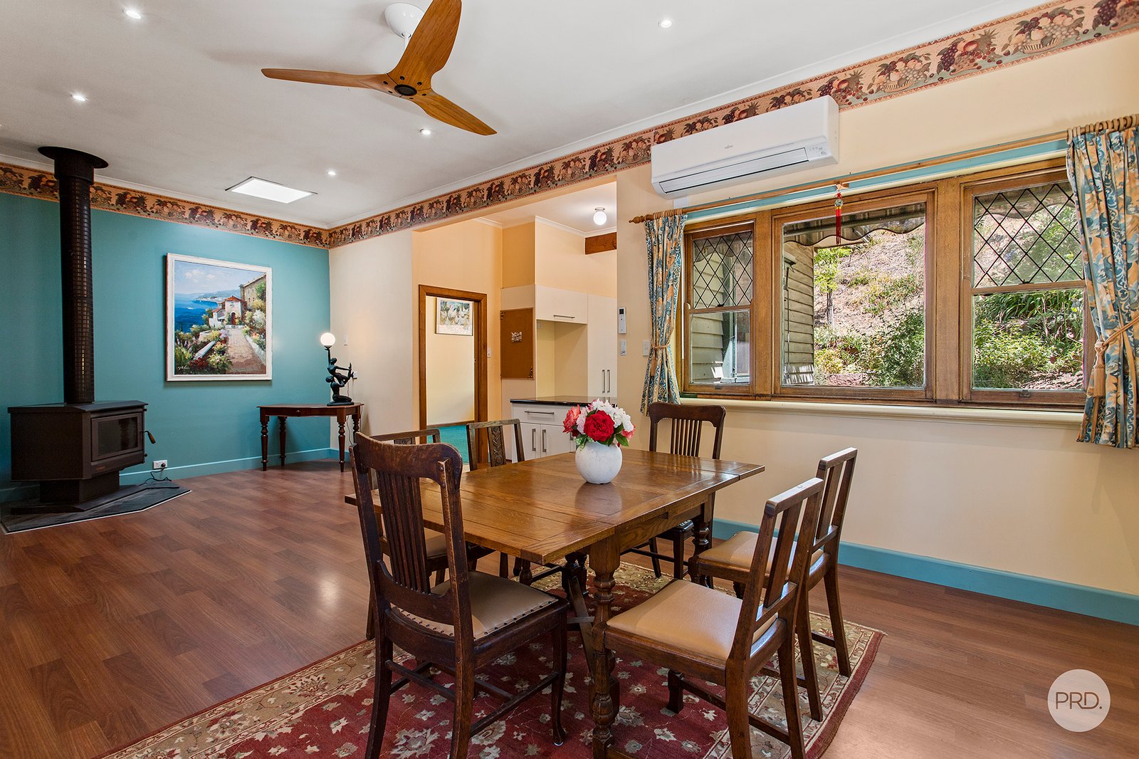 8 Camp Crescent CASTLEMAINE 6