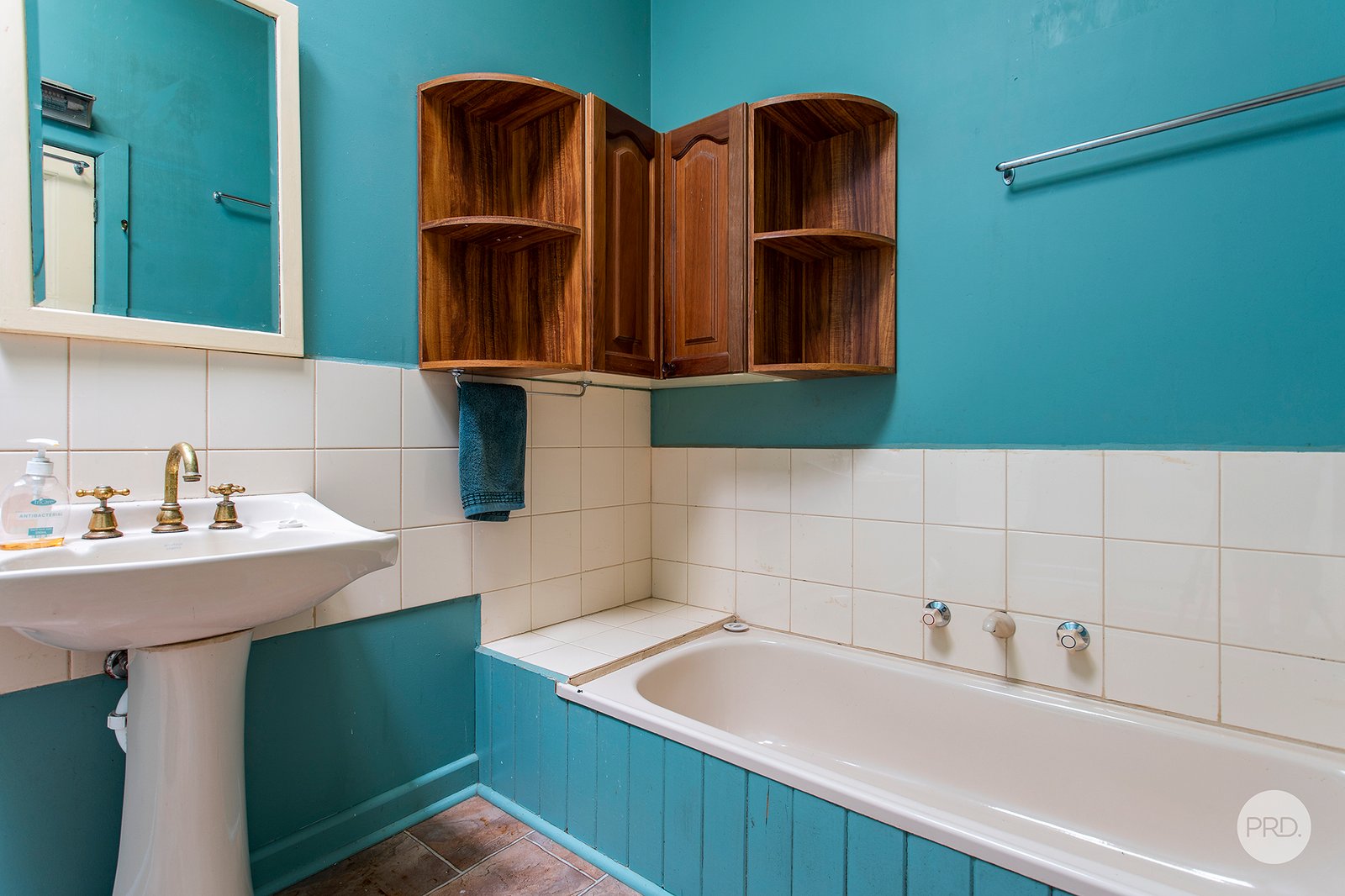 8 Camp Crescent CASTLEMAINE 12