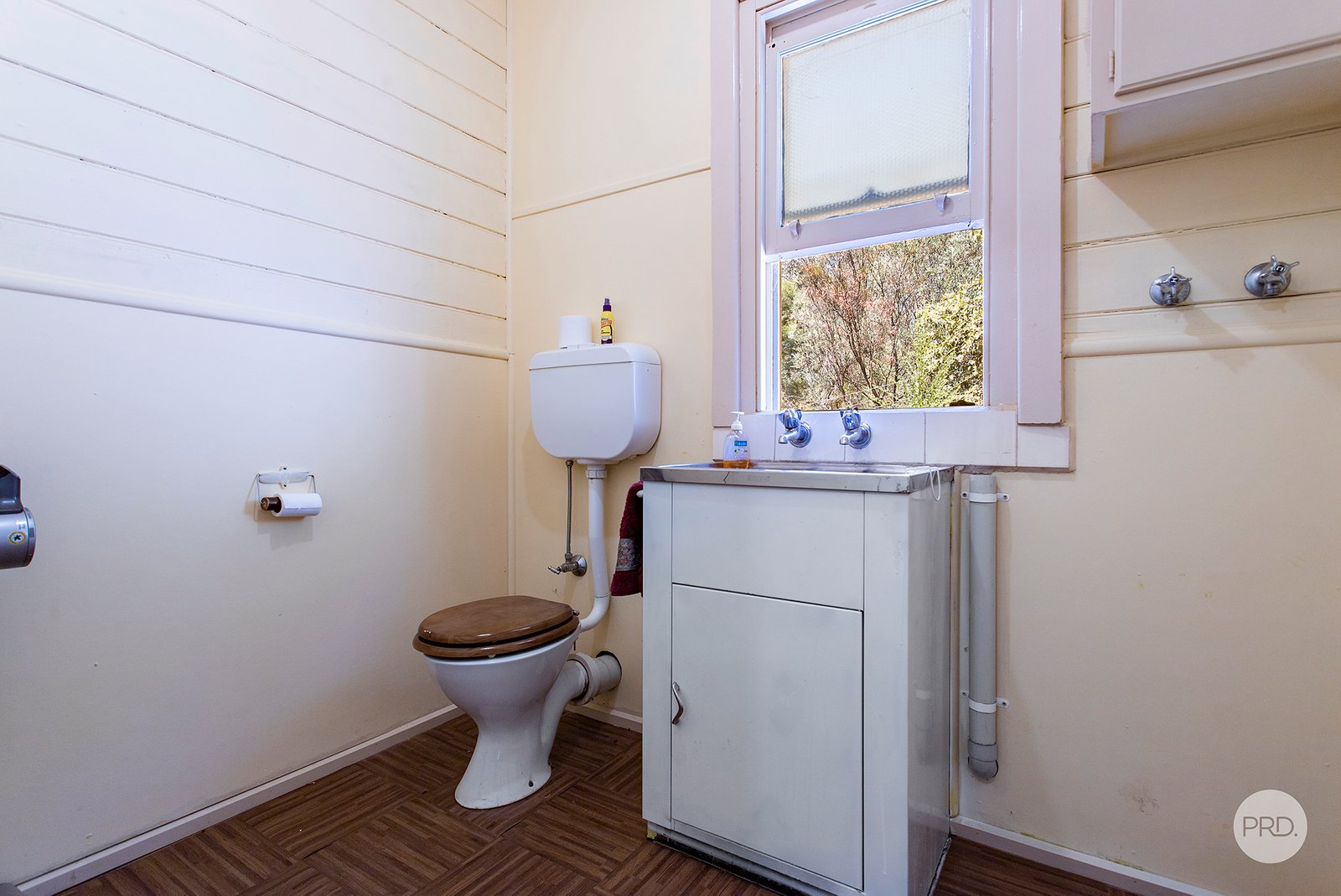 8 Camp Crescent CASTLEMAINE 14