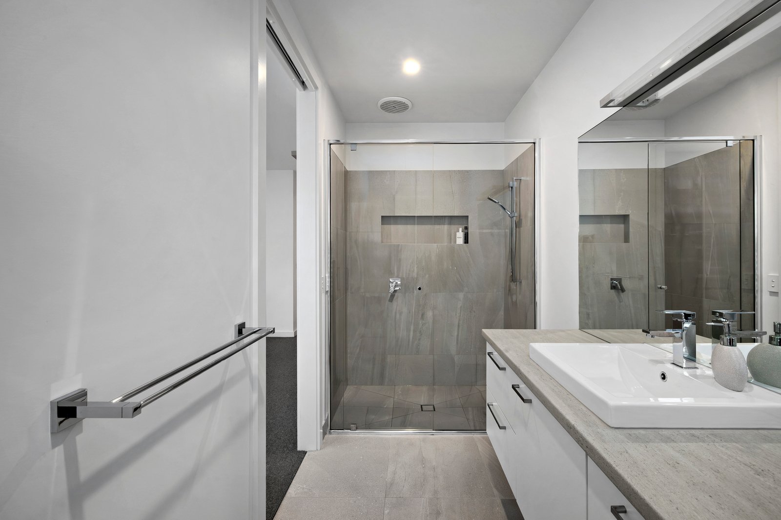 8 Campbell Grove, Mornington, 3931