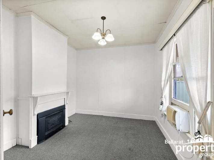 Gallery: 8 Campbells Crescent