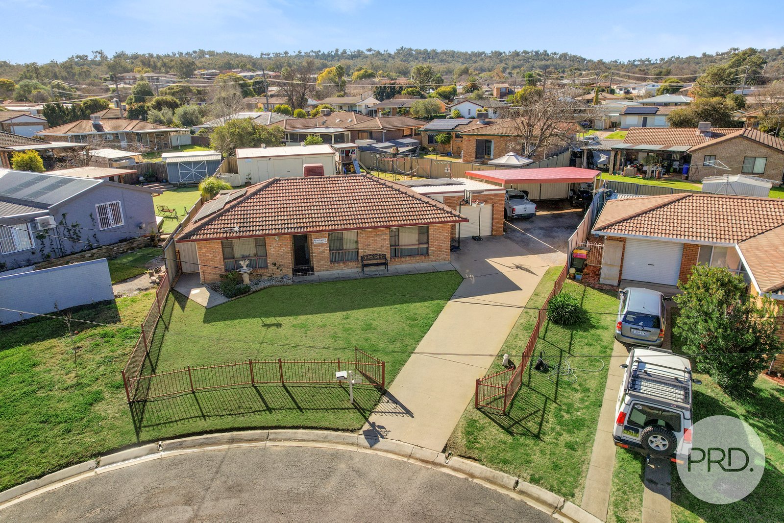 8 Cann Close TAMWORTH 2