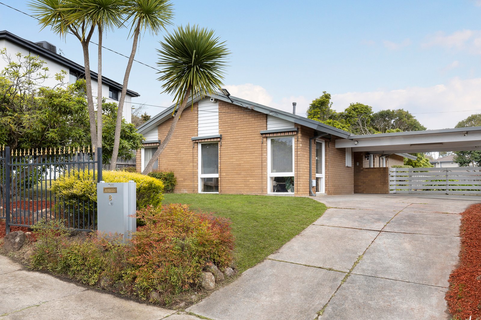 8 Canopus Drive, Doncaster East, 3109