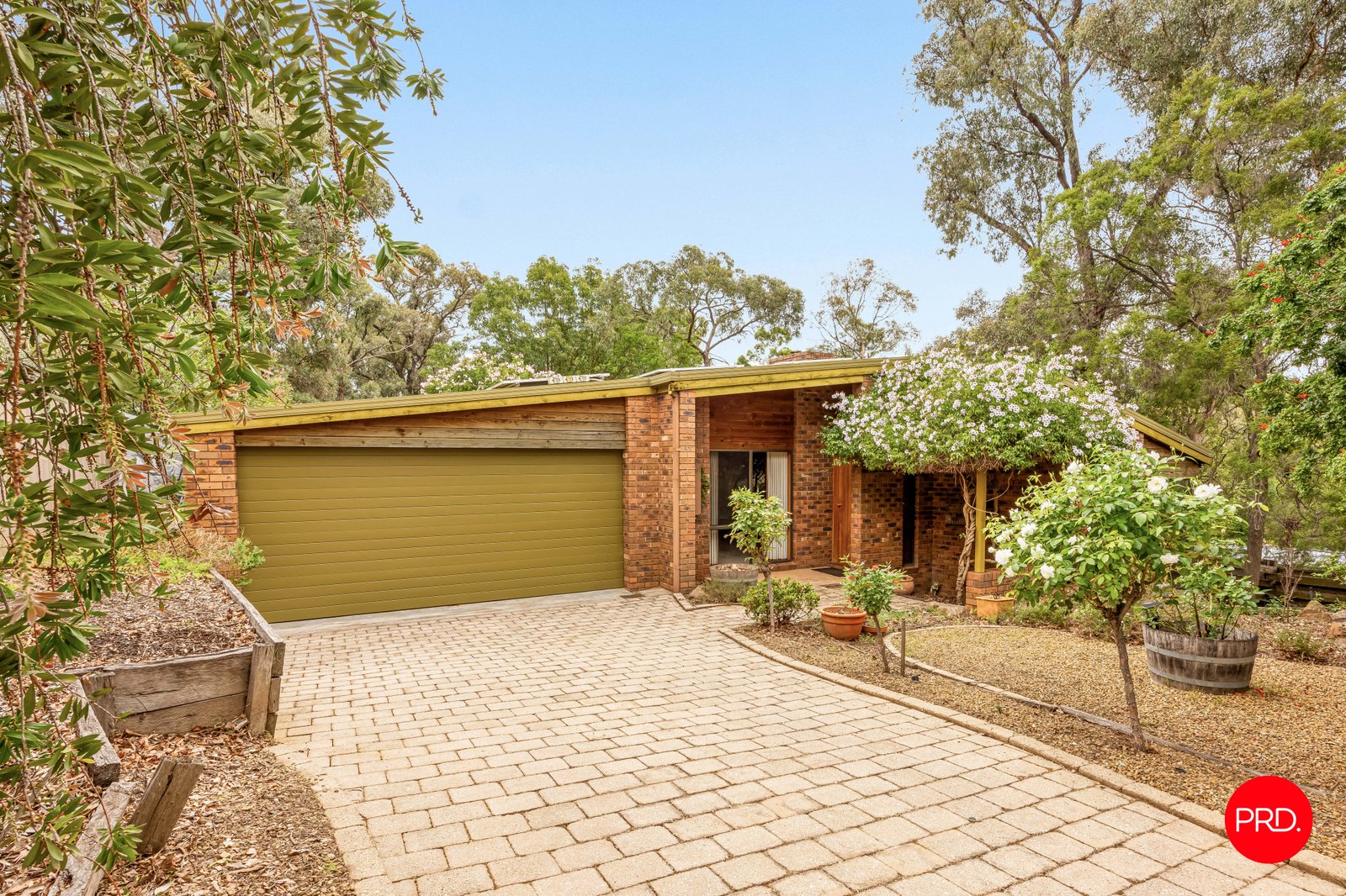 8 Carey Court SPRING GULLY 2