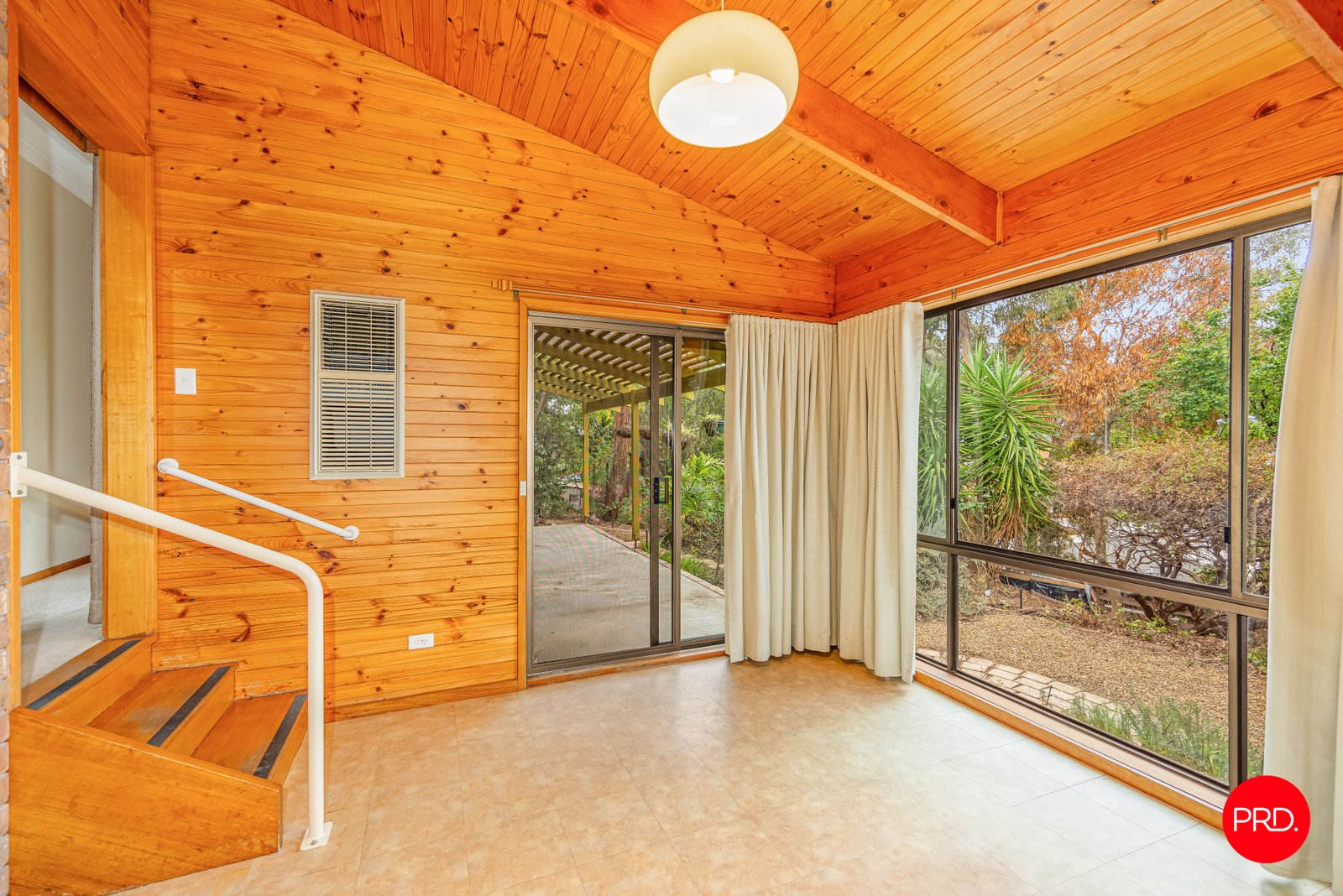 8 Carey Court SPRING GULLY 9