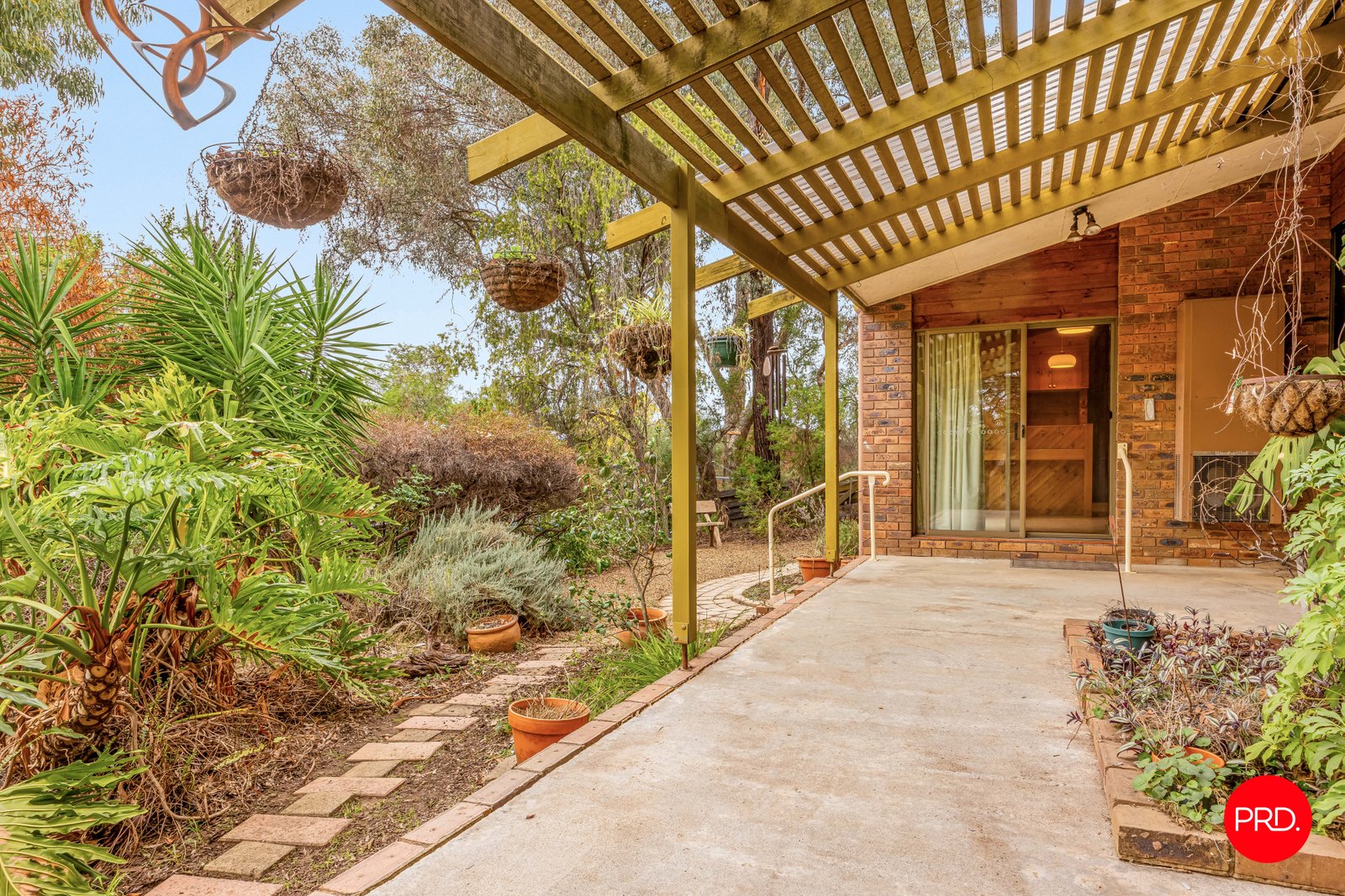 8 Carey Court SPRING GULLY 16