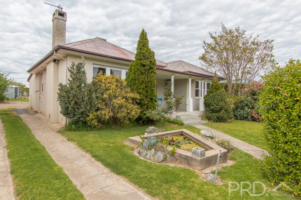 8 Carey Street TUMUT 16