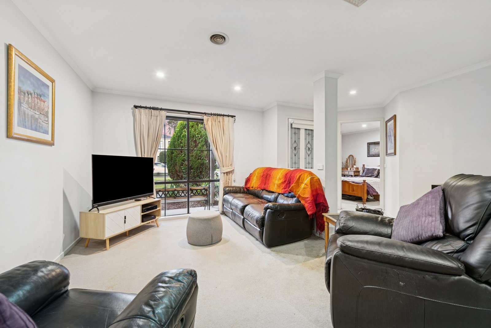 Gallery: 8 Carrington Close