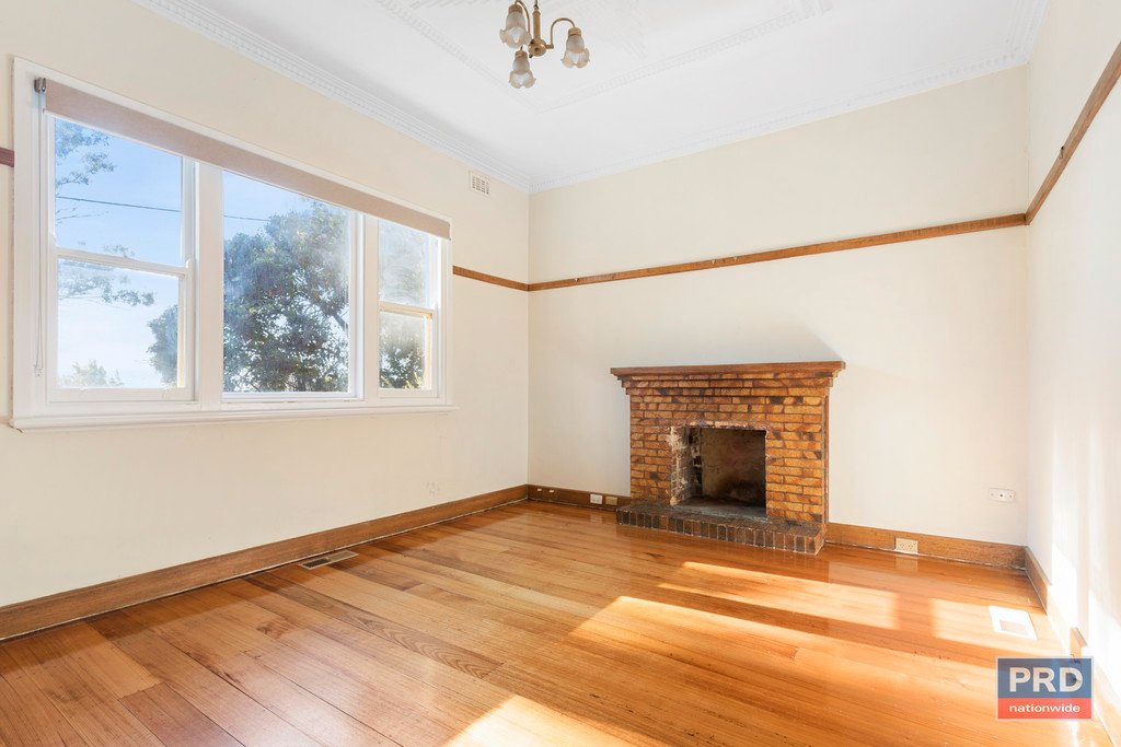 8 Casley Street IRONBARK 4