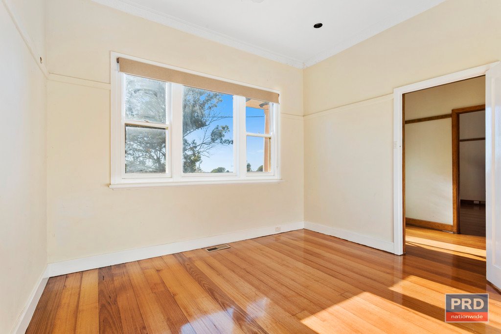 8 Casley Street IRONBARK 6