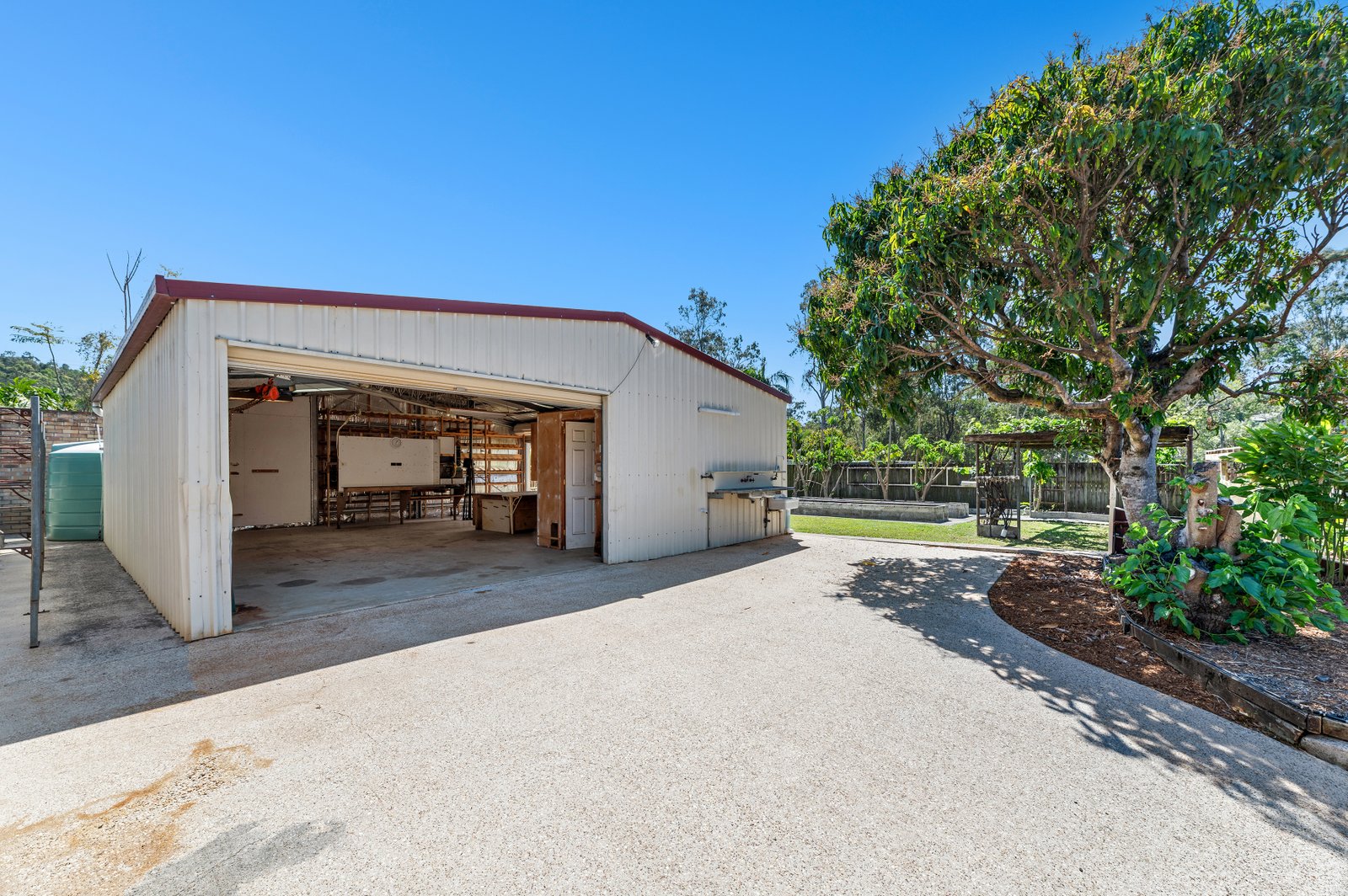 8 Cathedral Avenue MOLENDINAR 2