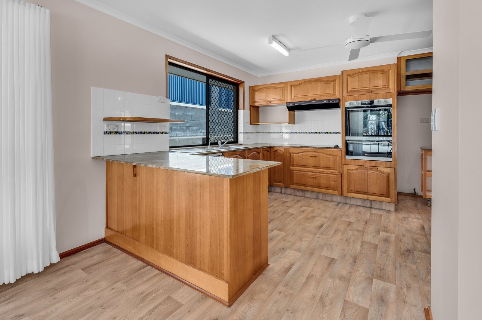 8 Cathedral Avenue MOLENDINAR 10