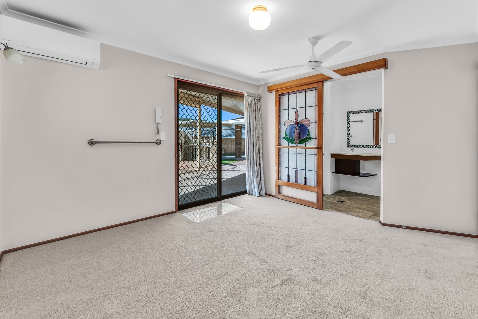 8 Cathedral Avenue MOLENDINAR 16