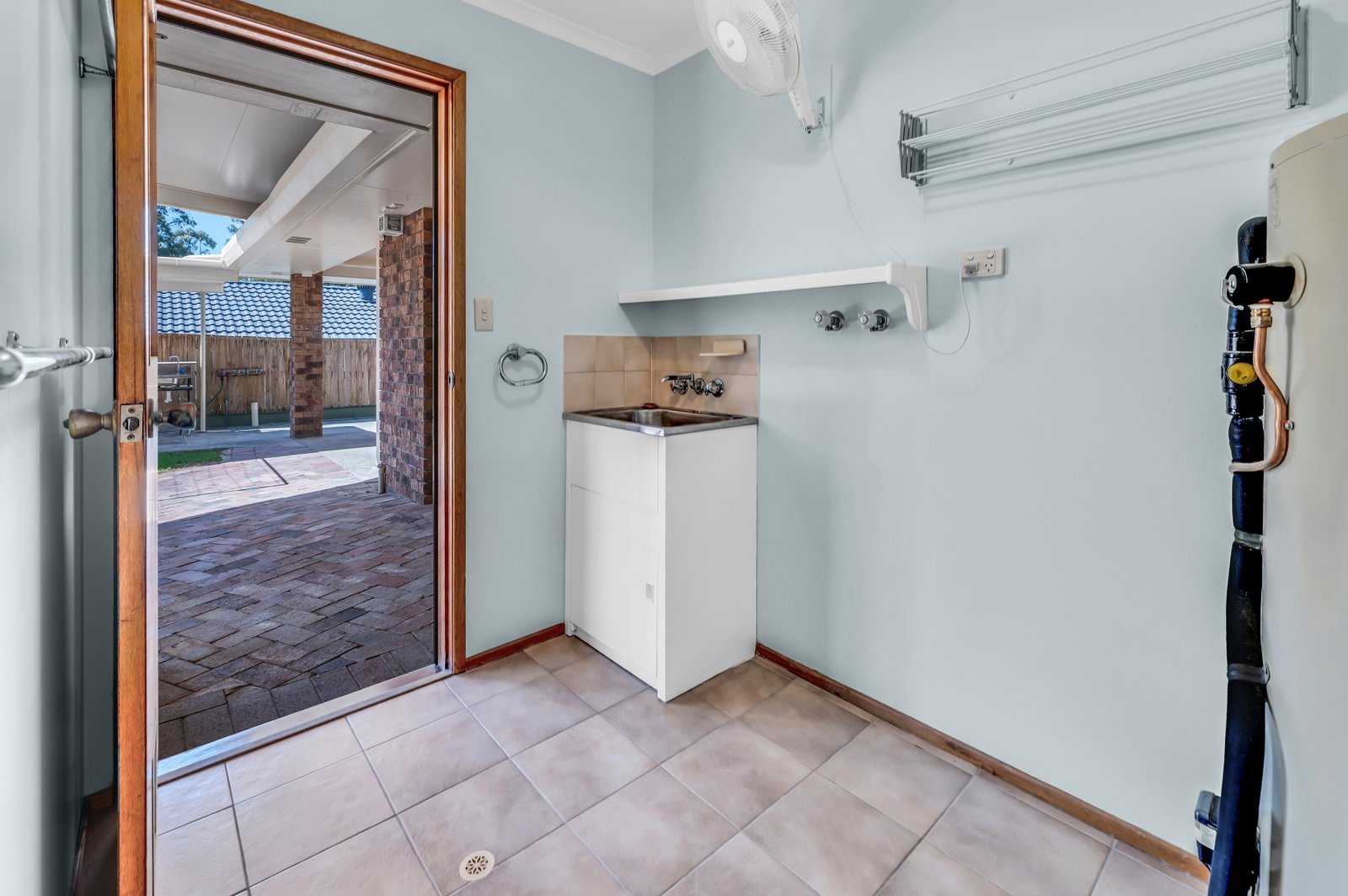 8 Cathedral Avenue MOLENDINAR 23