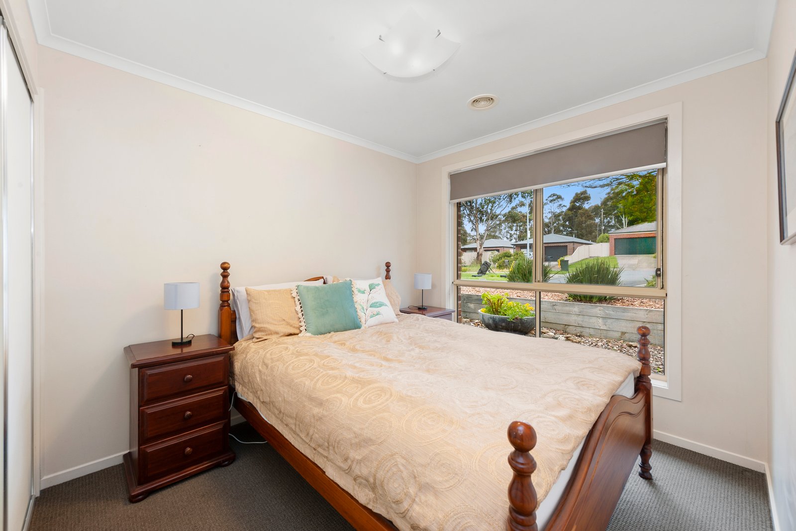Gallery: 8 Cecile Court