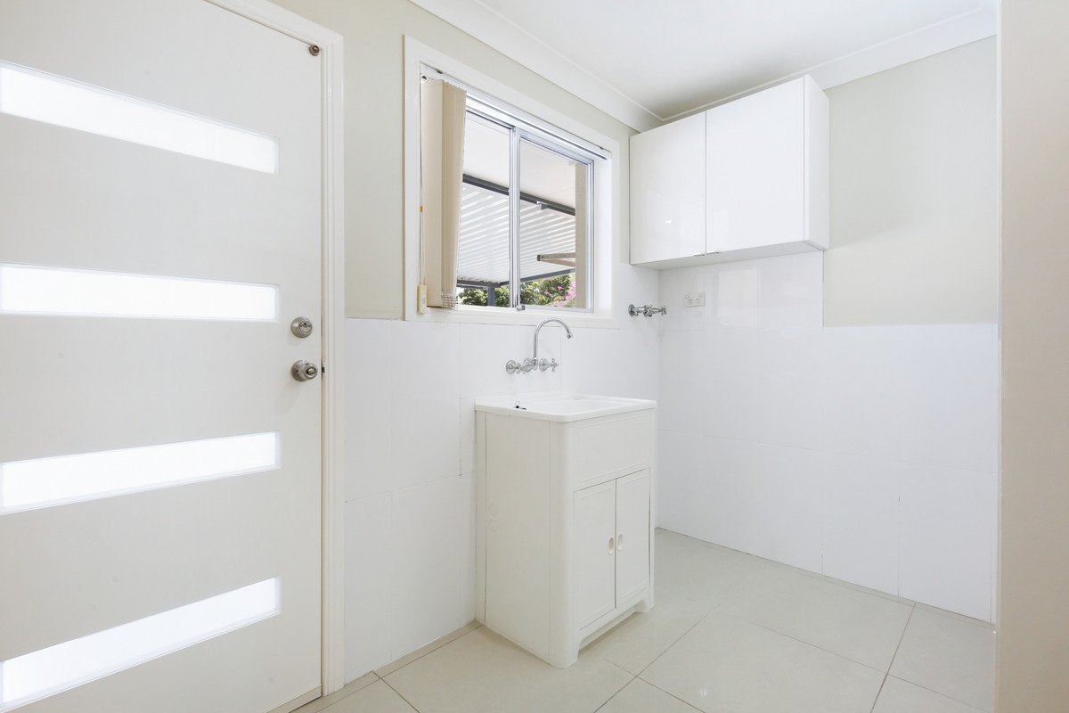 8 Cedar Court Palm Beach 19