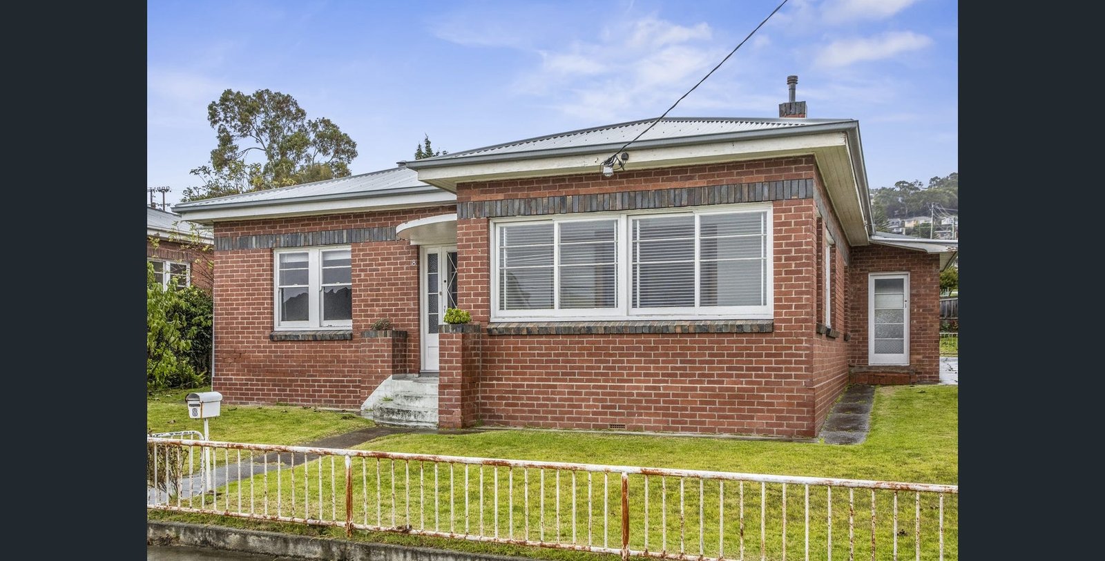 8 Charles St  MOONAH 1