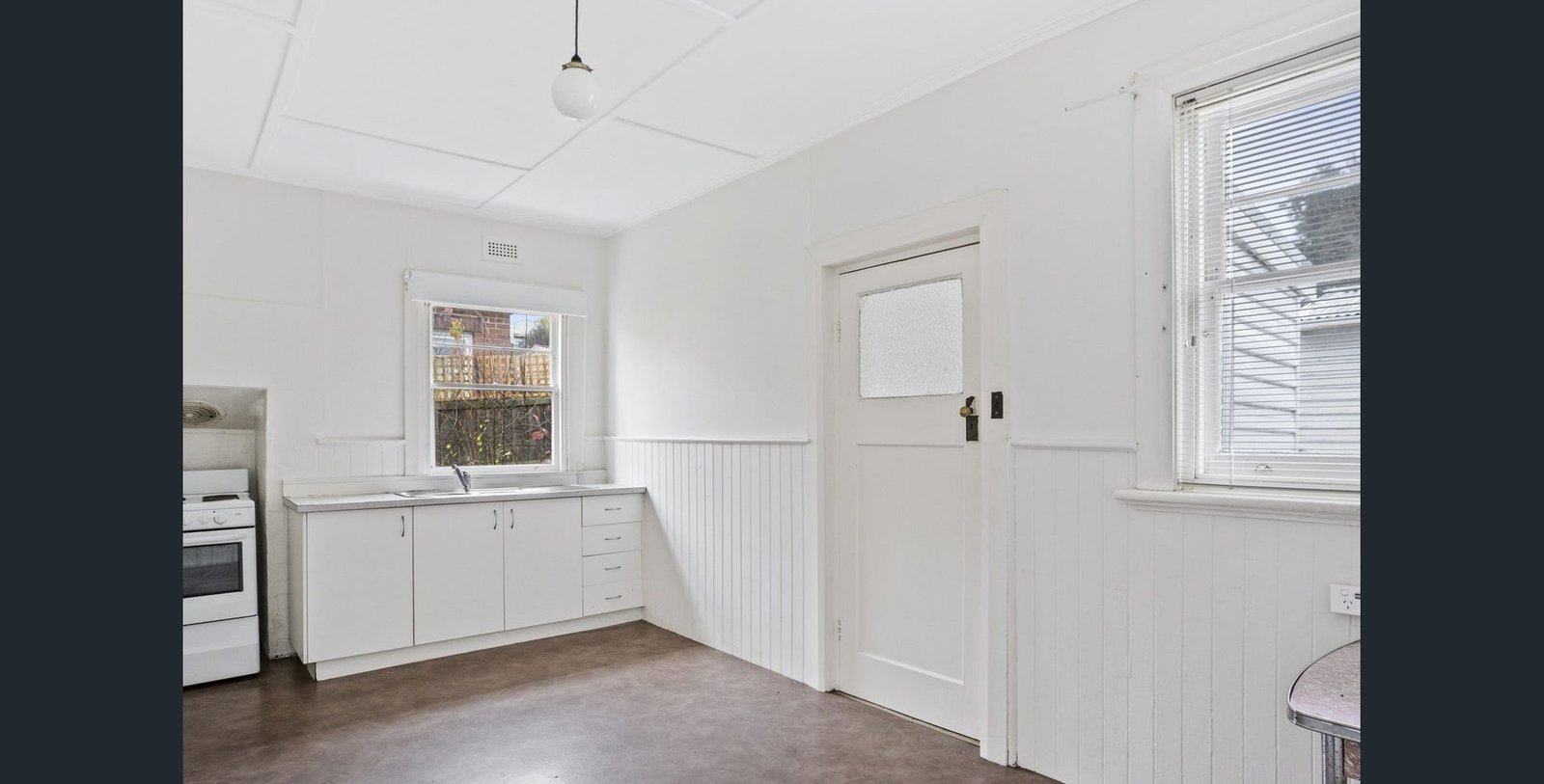 8 Charles St  MOONAH 5
