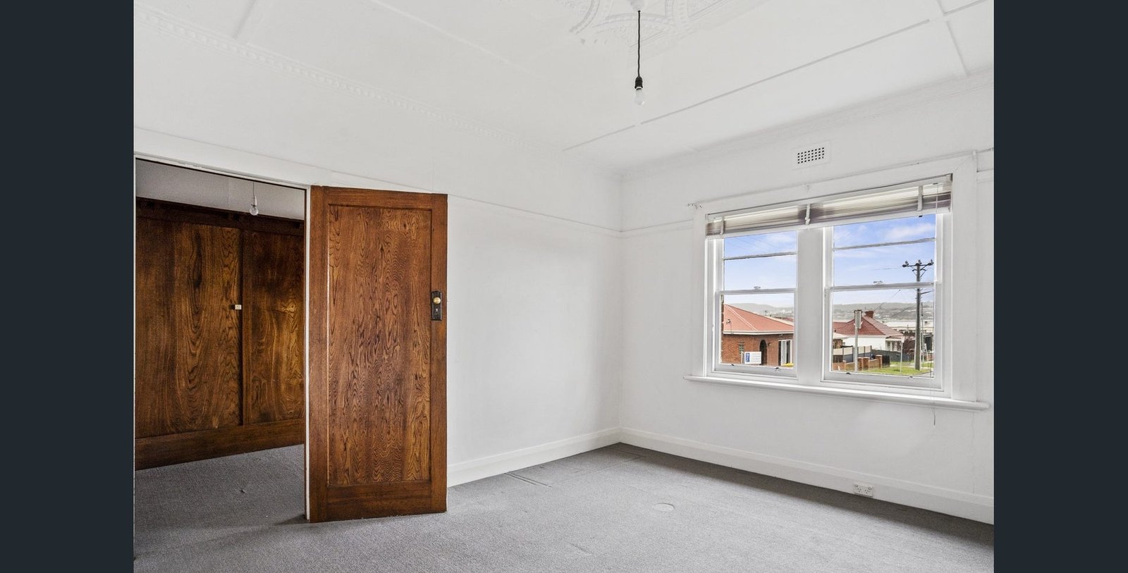 8 Charles St  MOONAH 9